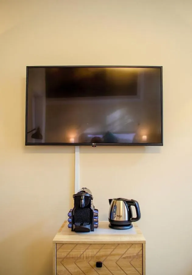 Апартаменты Homely Stay Studio 3 - Cozy Self-Check-In Studio In Central Мюнхен